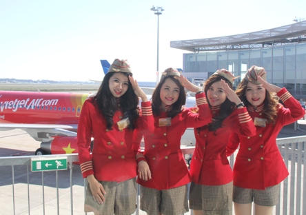 Cơ hội “vàng” để trở thành tiếp viên hàng không